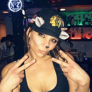 Meet your Posher, Corinne